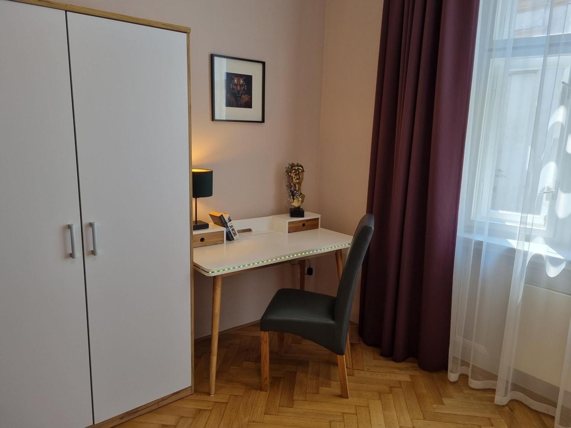 Oasis Apartments At Charles Square Praag Buitenkant foto