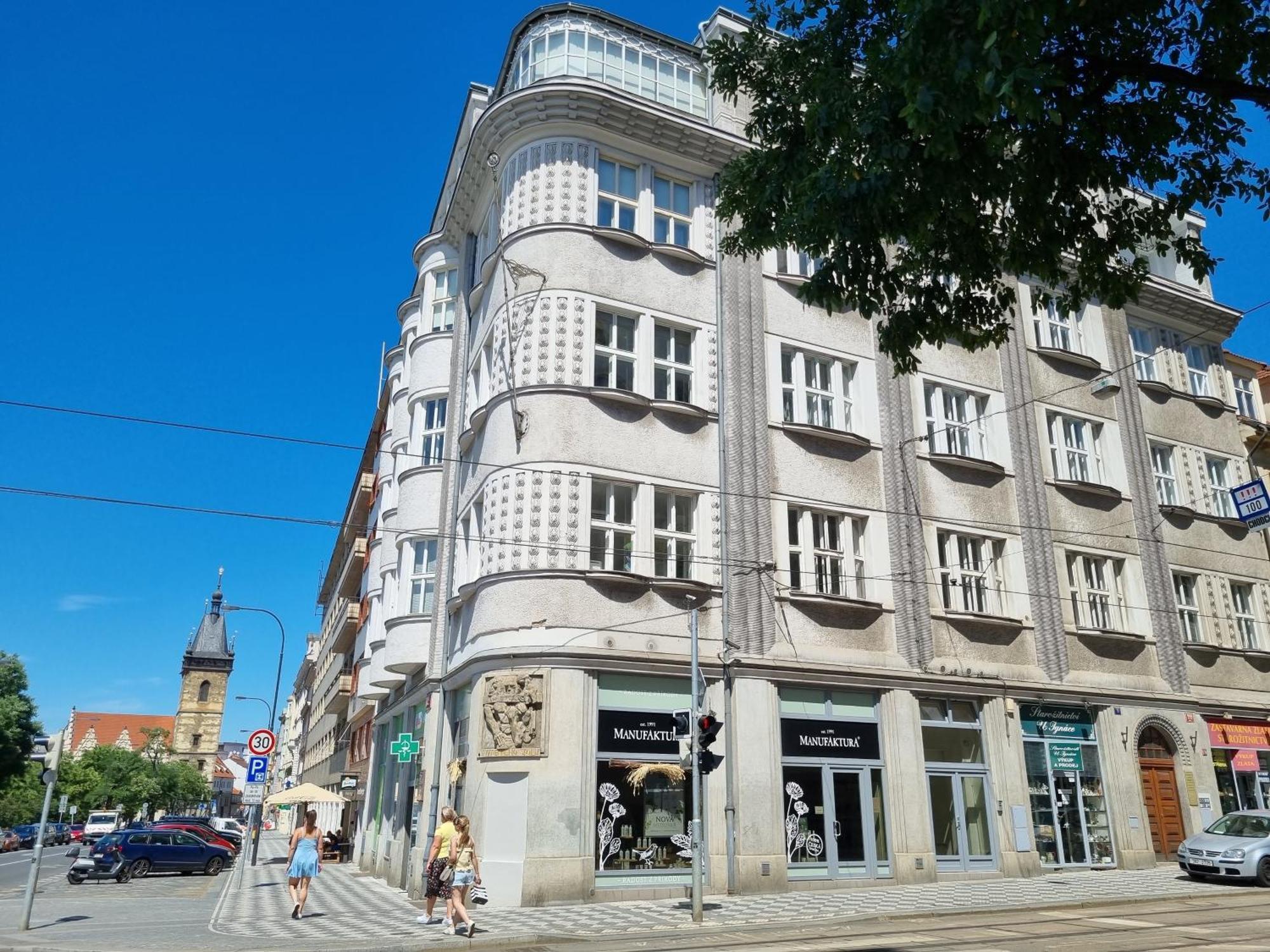 Oasis Apartments At Charles Square Praag Buitenkant foto